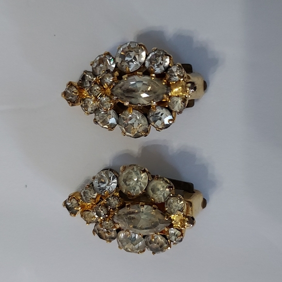 Clip On Rhinestone Earrings 1 inch H x over 1/2 inch across - Picture 2 of 3